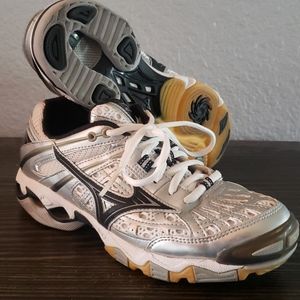 Mizuno Lightning Woman's 7